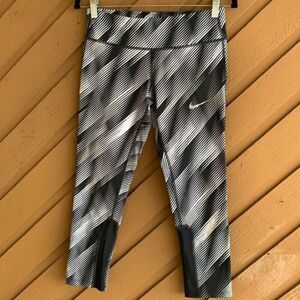 Nike Dri-Fit Black & White Striped Cropped Leggings